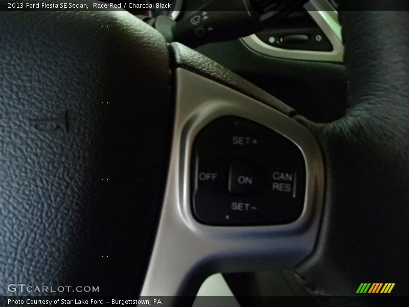 Race Red / Charcoal Black 2013 Ford Fiesta SE Sedan