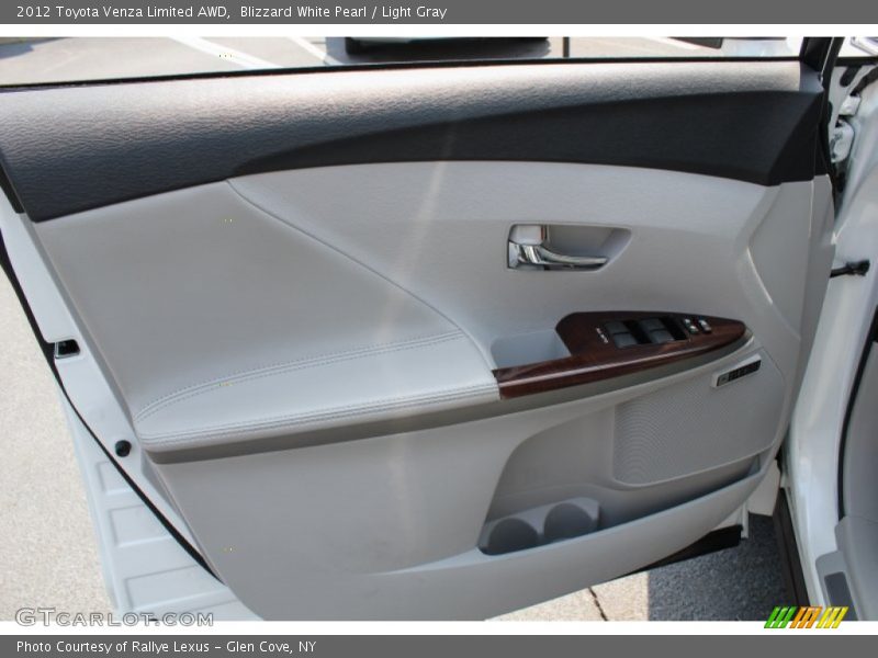 Blizzard White Pearl / Light Gray 2012 Toyota Venza Limited AWD