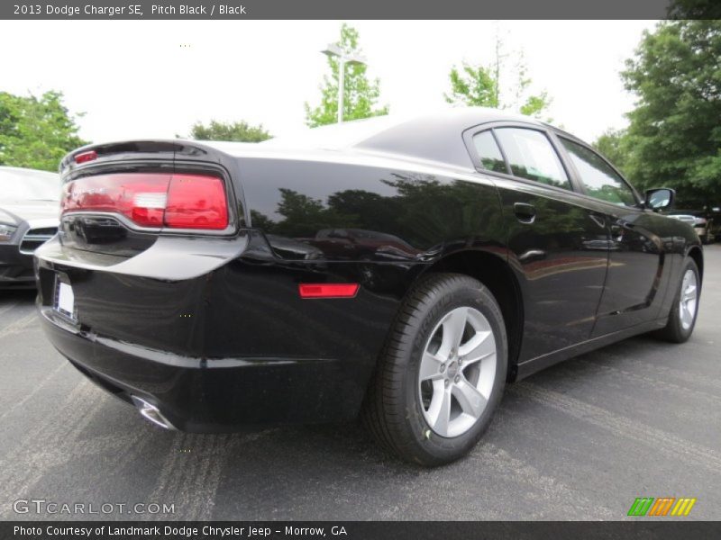 Pitch Black / Black 2013 Dodge Charger SE