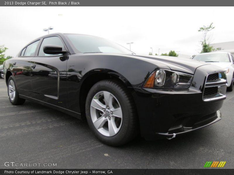 Pitch Black / Black 2013 Dodge Charger SE