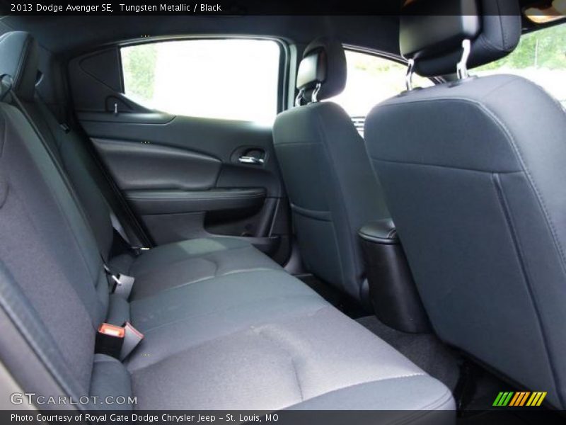 Tungsten Metallic / Black 2013 Dodge Avenger SE