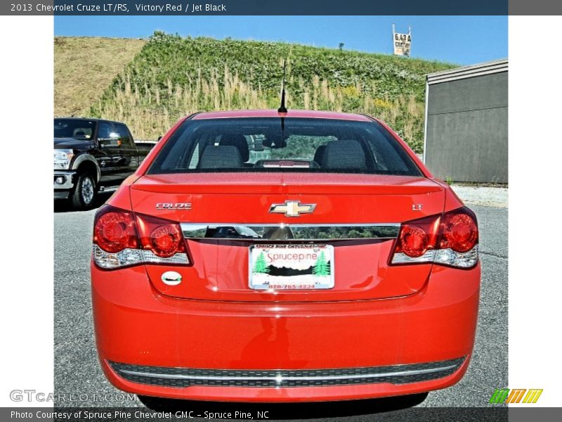 Victory Red / Jet Black 2013 Chevrolet Cruze LT/RS