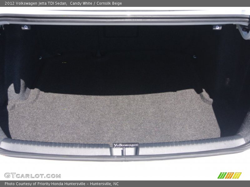Candy White / Cornsilk Beige 2012 Volkswagen Jetta TDI Sedan