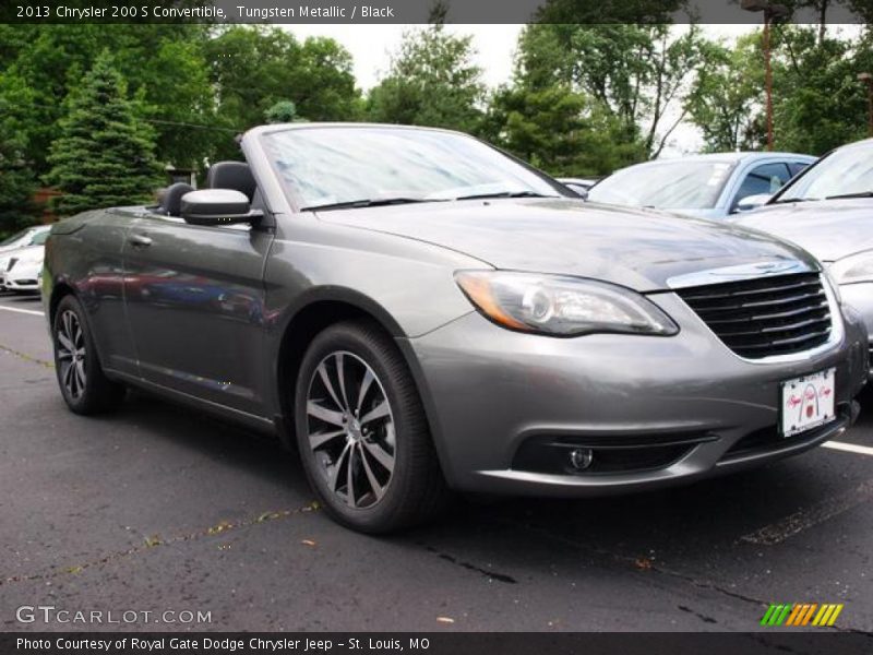 Tungsten Metallic / Black 2013 Chrysler 200 S Convertible