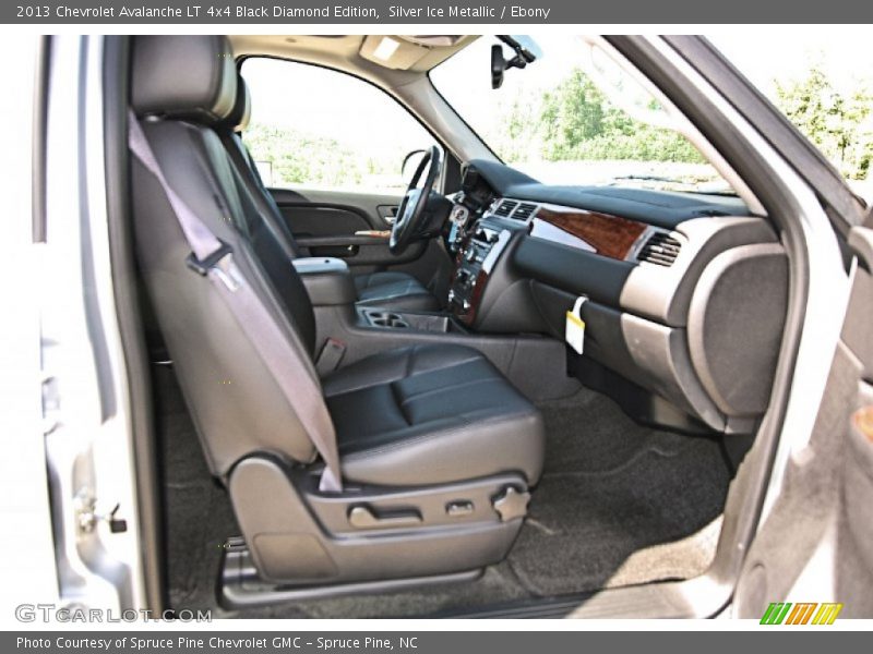 Silver Ice Metallic / Ebony 2013 Chevrolet Avalanche LT 4x4 Black Diamond Edition
