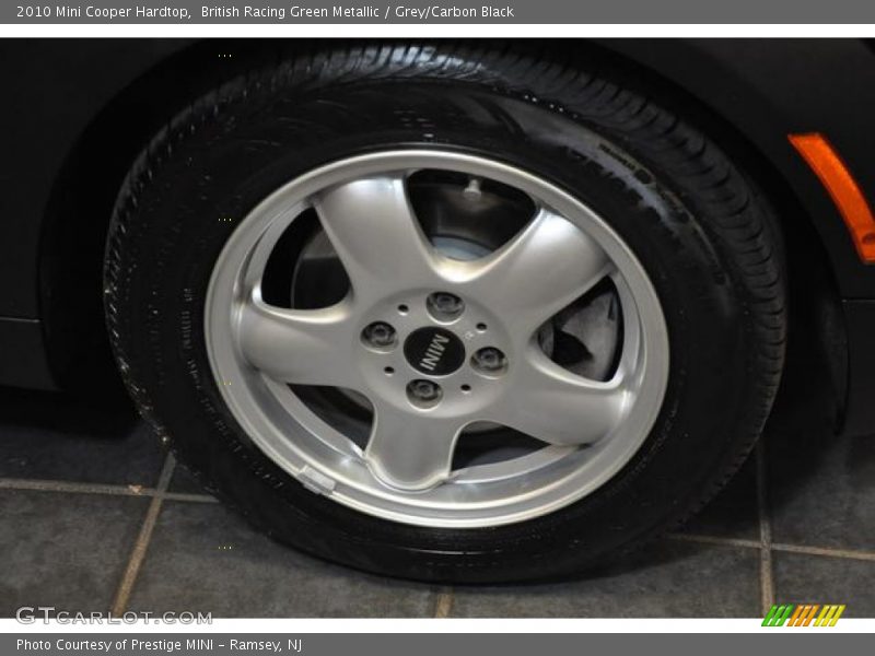 British Racing Green Metallic / Grey/Carbon Black 2010 Mini Cooper Hardtop