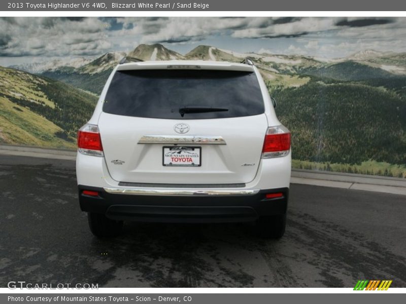 Blizzard White Pearl / Sand Beige 2013 Toyota Highlander V6 4WD