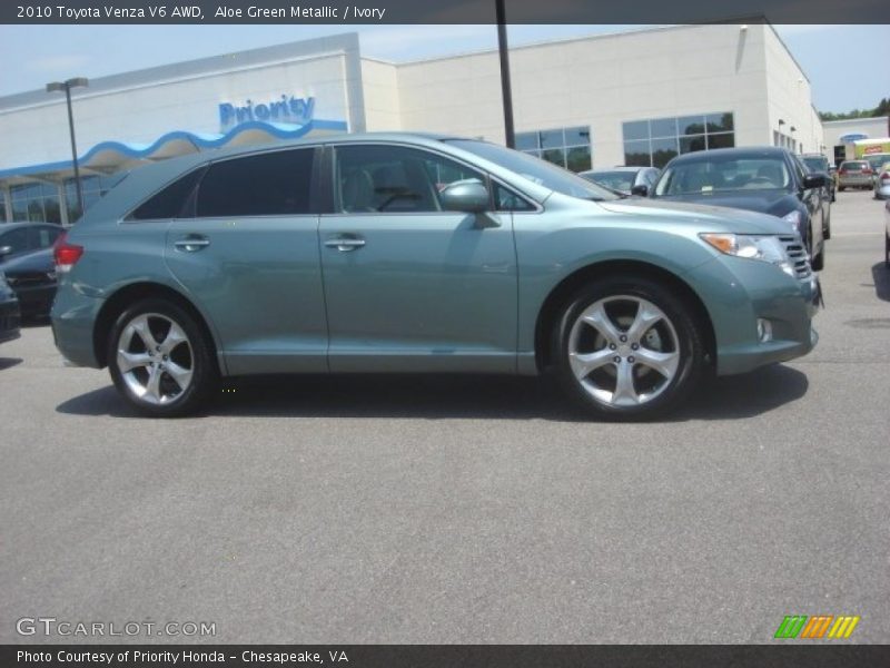 Aloe Green Metallic / Ivory 2010 Toyota Venza V6 AWD