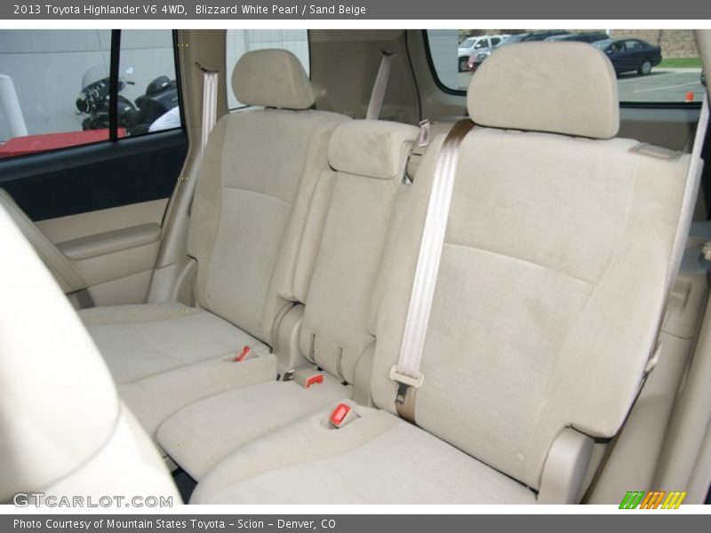 Blizzard White Pearl / Sand Beige 2013 Toyota Highlander V6 4WD
