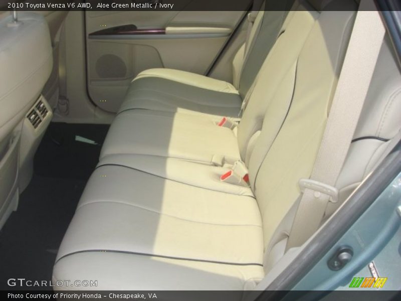 Aloe Green Metallic / Ivory 2010 Toyota Venza V6 AWD