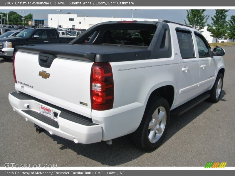 Summit White / Ebony/Light Cashmere 2007 Chevrolet Avalanche LTZ 4WD