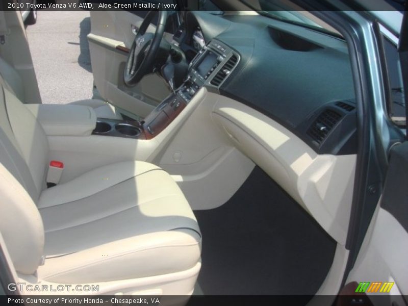 Aloe Green Metallic / Ivory 2010 Toyota Venza V6 AWD