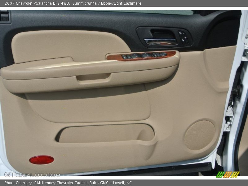 Summit White / Ebony/Light Cashmere 2007 Chevrolet Avalanche LTZ 4WD