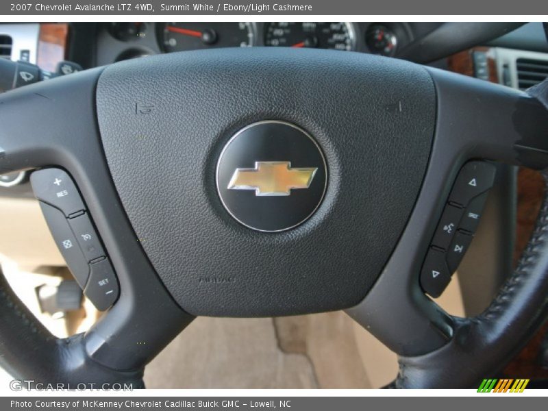 Summit White / Ebony/Light Cashmere 2007 Chevrolet Avalanche LTZ 4WD