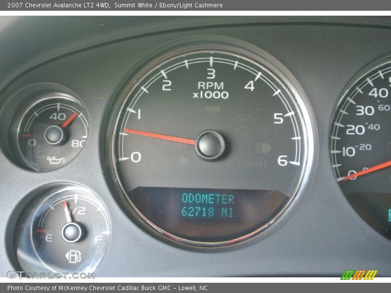 Summit White / Ebony/Light Cashmere 2007 Chevrolet Avalanche LTZ 4WD