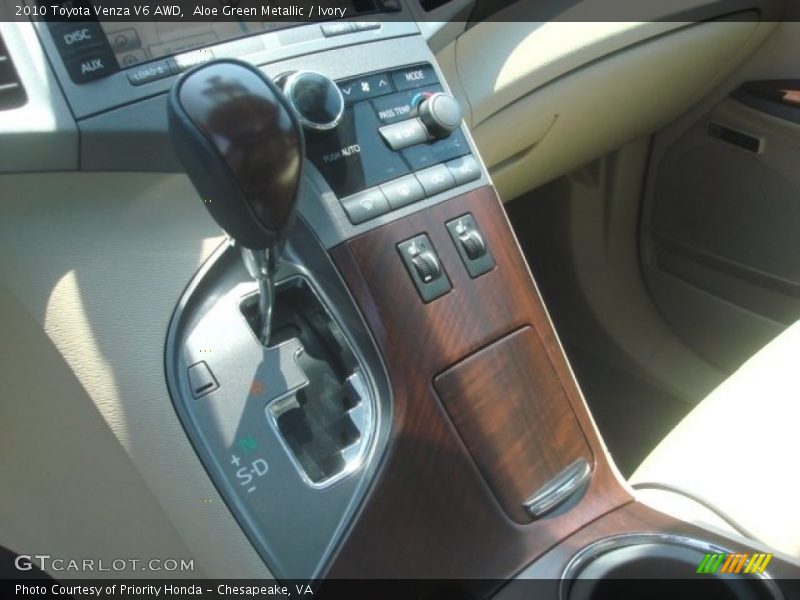 Aloe Green Metallic / Ivory 2010 Toyota Venza V6 AWD