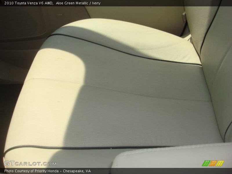 Aloe Green Metallic / Ivory 2010 Toyota Venza V6 AWD