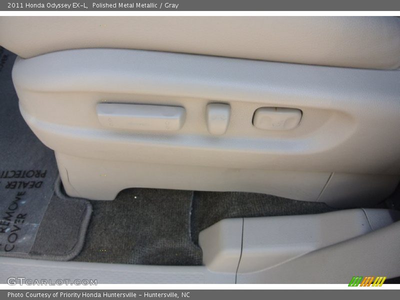 Polished Metal Metallic / Gray 2011 Honda Odyssey EX-L
