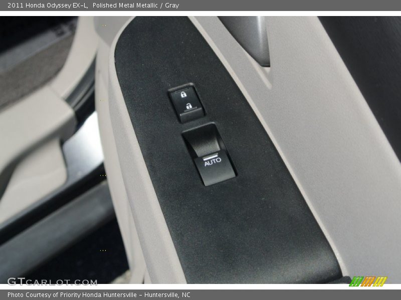 Polished Metal Metallic / Gray 2011 Honda Odyssey EX-L