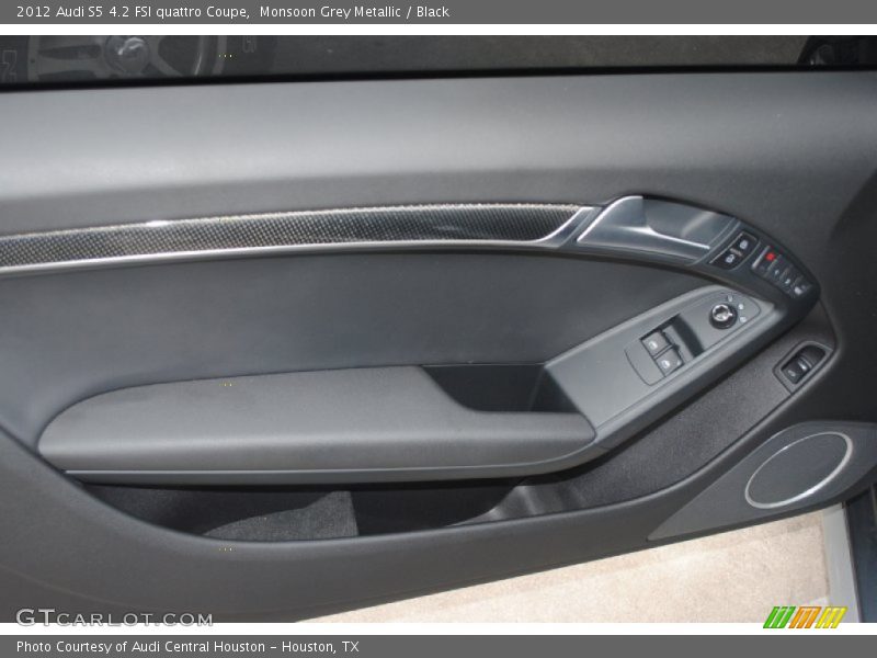 Door Panel of 2012 S5 4.2 FSI quattro Coupe