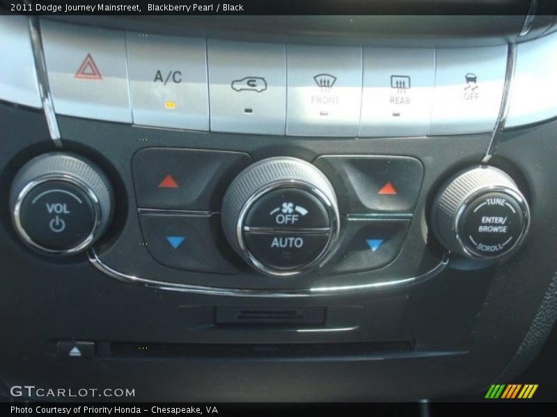 Blackberry Pearl / Black 2011 Dodge Journey Mainstreet