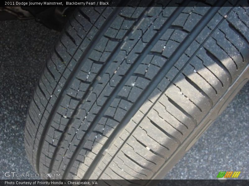 Blackberry Pearl / Black 2011 Dodge Journey Mainstreet