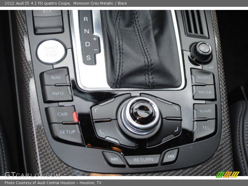 Controls of 2012 S5 4.2 FSI quattro Coupe