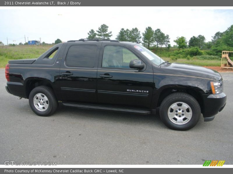 Black / Ebony 2011 Chevrolet Avalanche LT