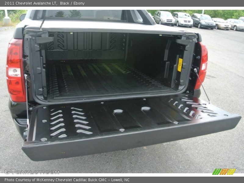 Black / Ebony 2011 Chevrolet Avalanche LT
