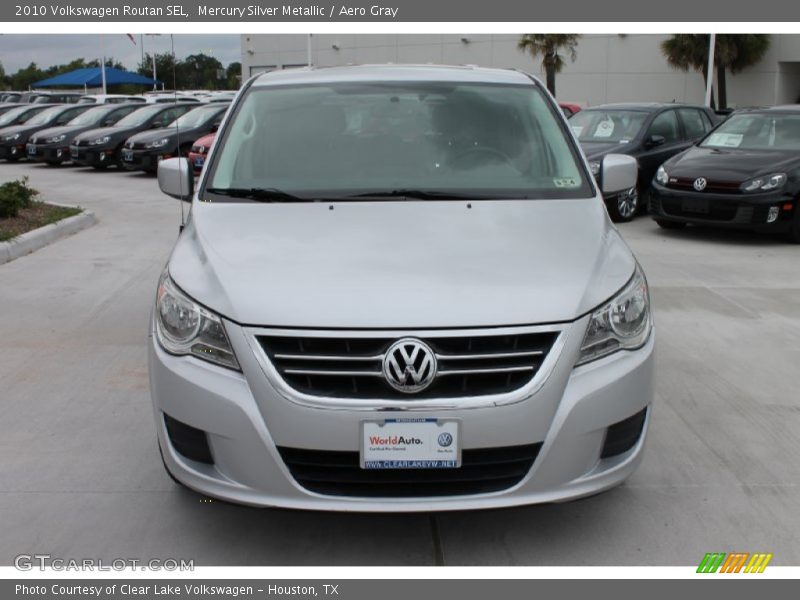 Mercury Silver Metallic / Aero Gray 2010 Volkswagen Routan SEL