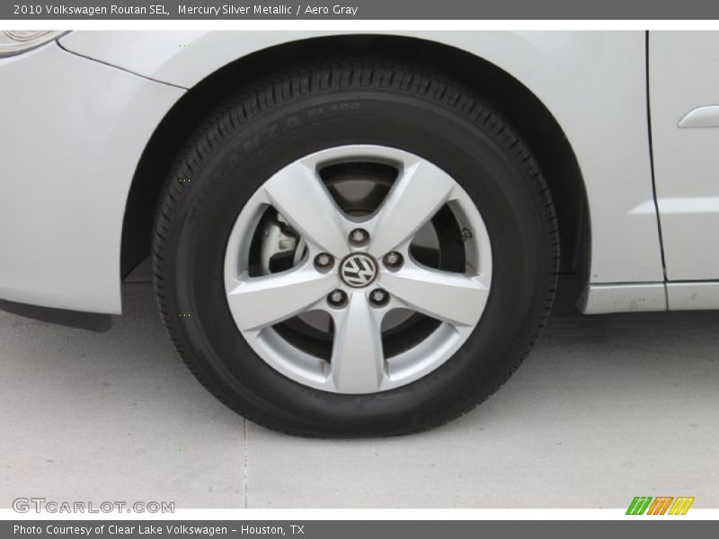 Mercury Silver Metallic / Aero Gray 2010 Volkswagen Routan SEL