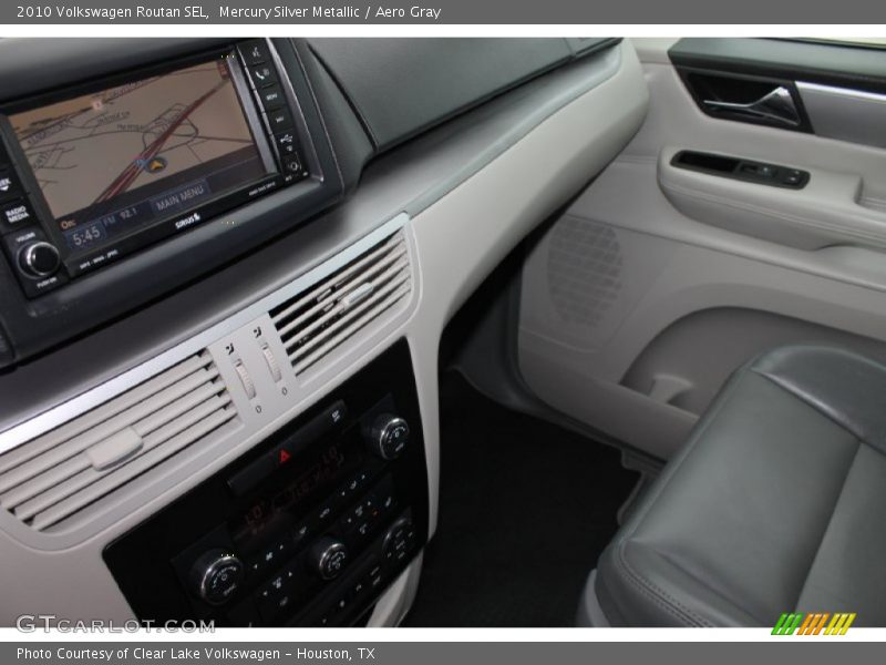 Mercury Silver Metallic / Aero Gray 2010 Volkswagen Routan SEL