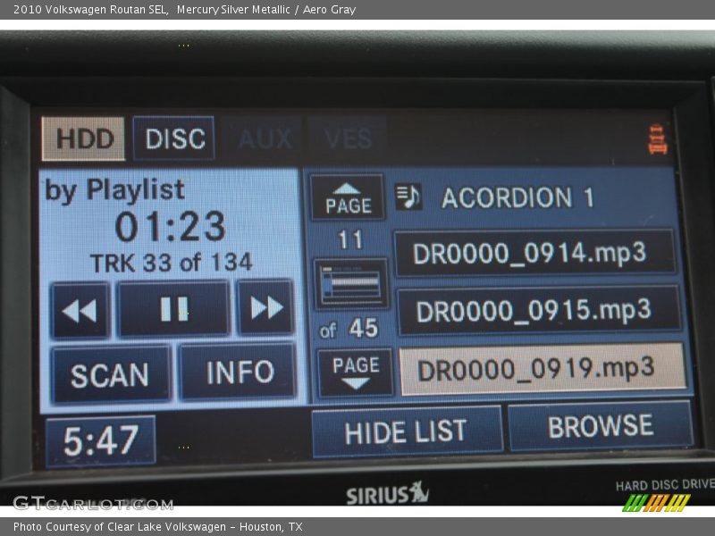 Mercury Silver Metallic / Aero Gray 2010 Volkswagen Routan SEL