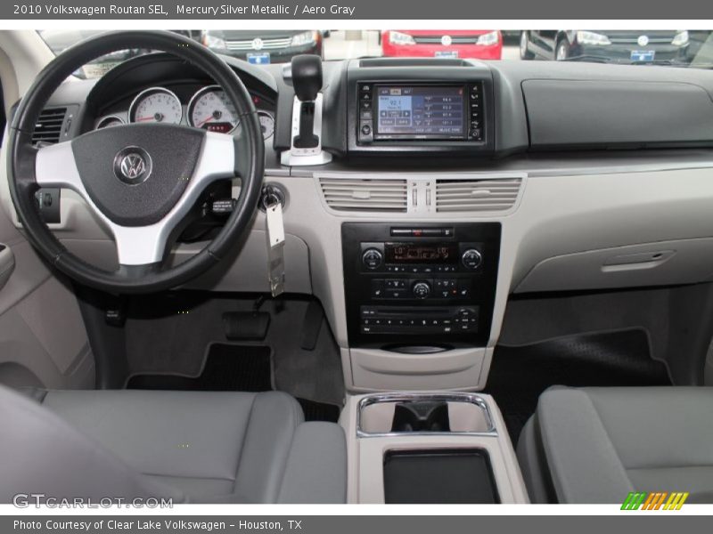 Mercury Silver Metallic / Aero Gray 2010 Volkswagen Routan SEL