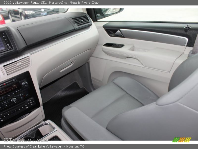 Mercury Silver Metallic / Aero Gray 2010 Volkswagen Routan SEL