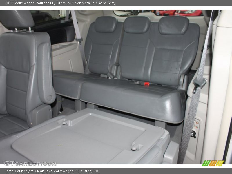Mercury Silver Metallic / Aero Gray 2010 Volkswagen Routan SEL