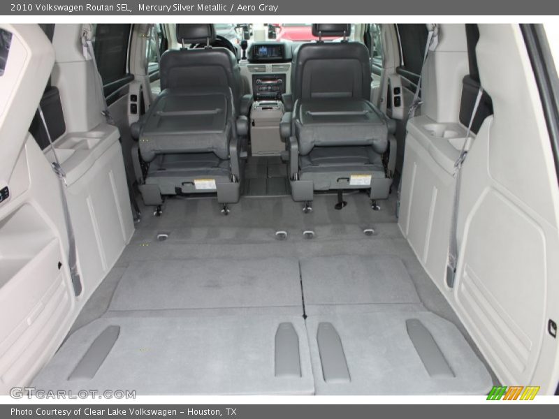 Mercury Silver Metallic / Aero Gray 2010 Volkswagen Routan SEL