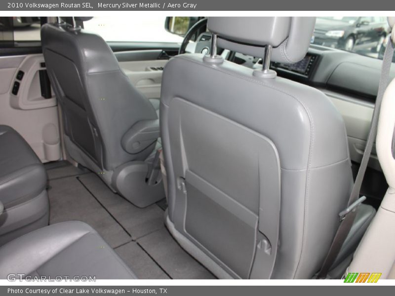 Mercury Silver Metallic / Aero Gray 2010 Volkswagen Routan SEL