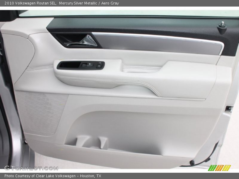 Mercury Silver Metallic / Aero Gray 2010 Volkswagen Routan SEL