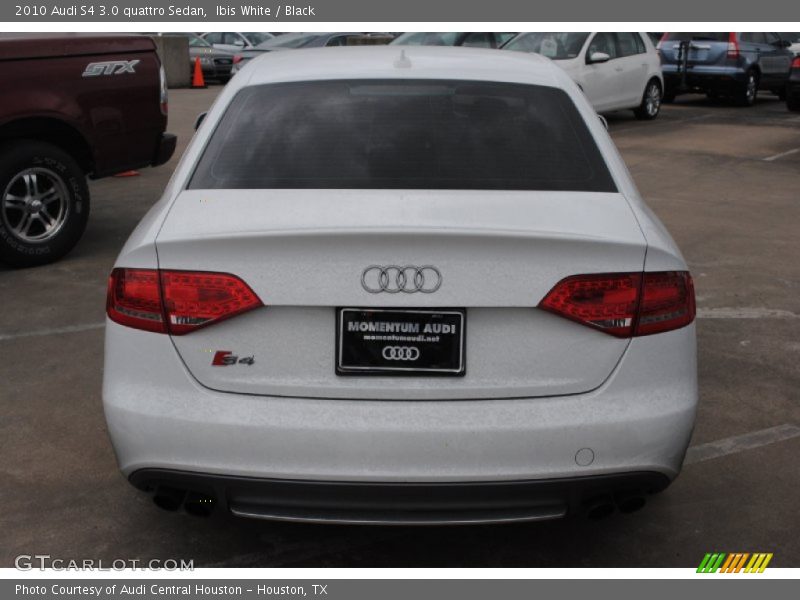 Ibis White / Black 2010 Audi S4 3.0 quattro Sedan