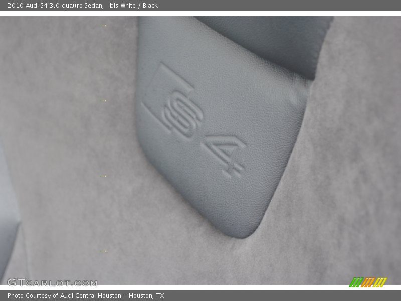 Ibis White / Black 2010 Audi S4 3.0 quattro Sedan