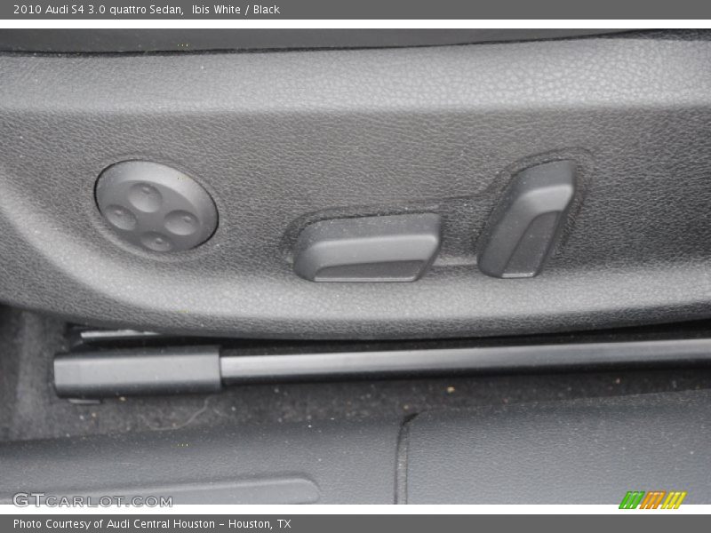 Ibis White / Black 2010 Audi S4 3.0 quattro Sedan