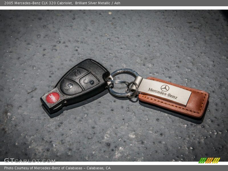 Keys of 2005 CLK 320 Cabriolet