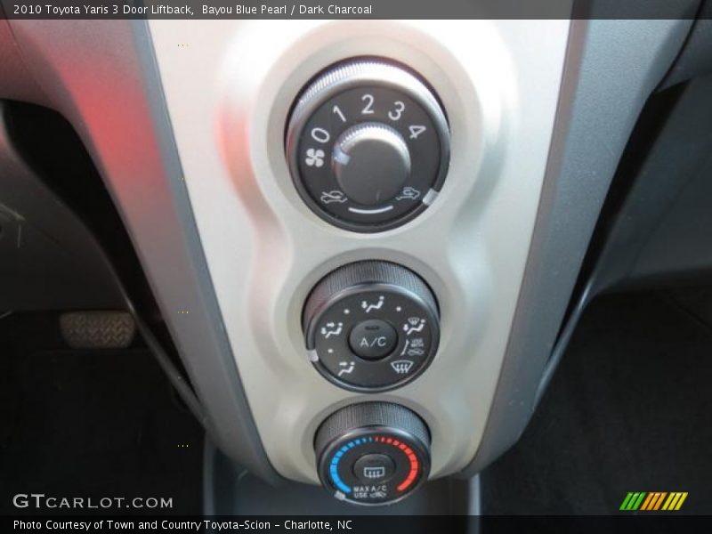 Controls of 2010 Yaris 3 Door Liftback