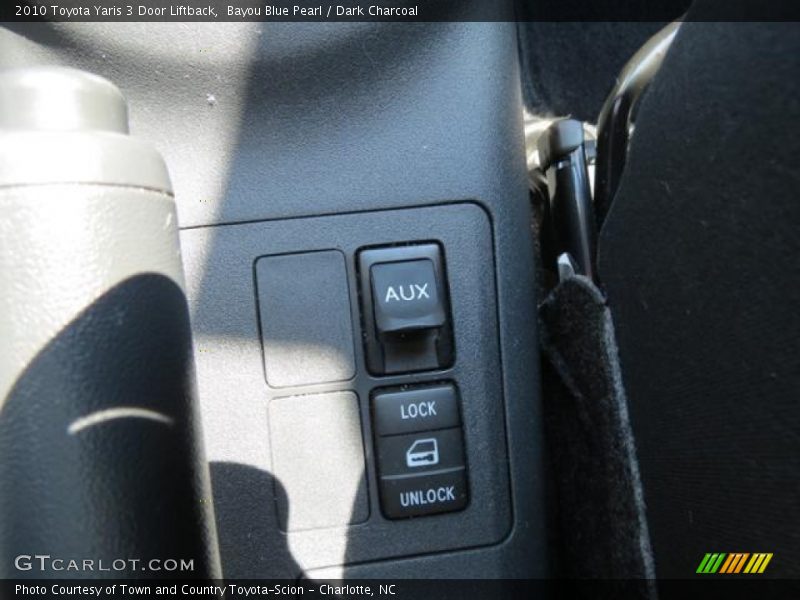 Bayou Blue Pearl / Dark Charcoal 2010 Toyota Yaris 3 Door Liftback