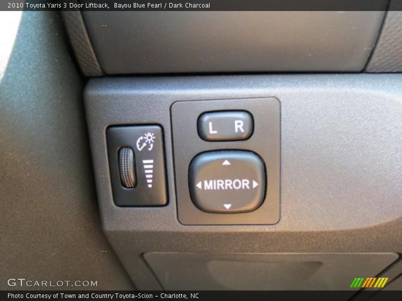 Controls of 2010 Yaris 3 Door Liftback
