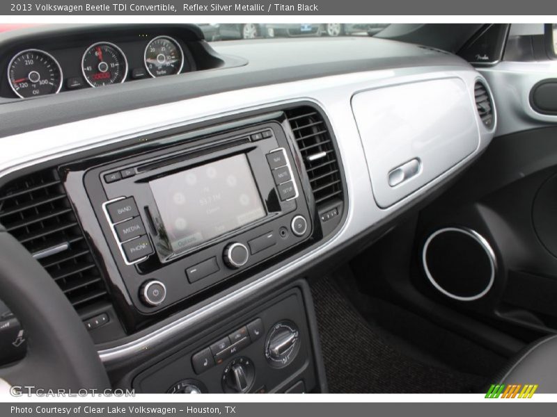 Controls of 2013 Beetle TDI Convertible
