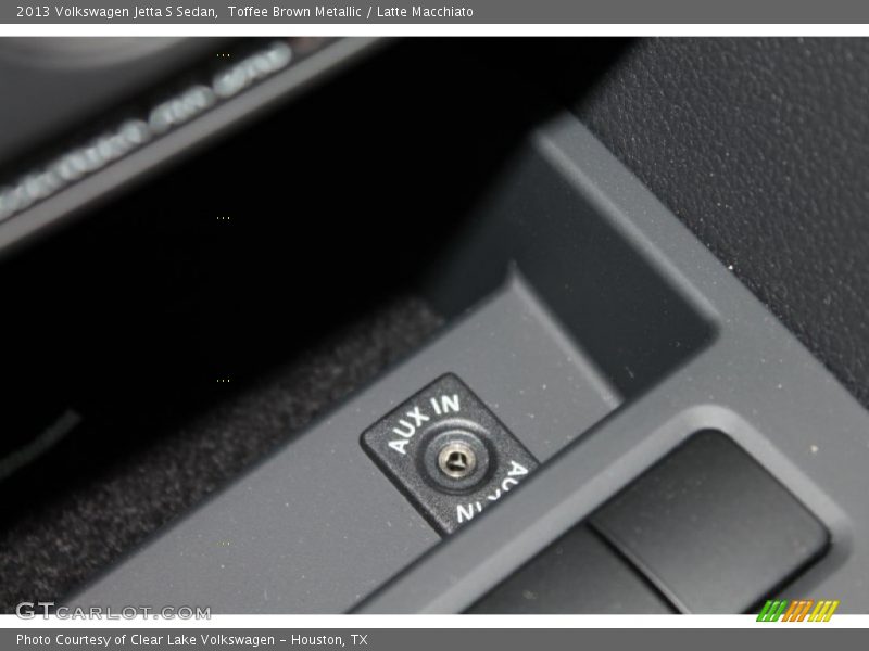 Toffee Brown Metallic / Latte Macchiato 2013 Volkswagen Jetta S Sedan