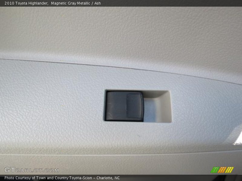Magnetic Gray Metallic / Ash 2010 Toyota Highlander