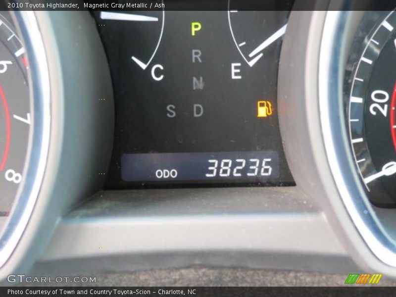 Magnetic Gray Metallic / Ash 2010 Toyota Highlander